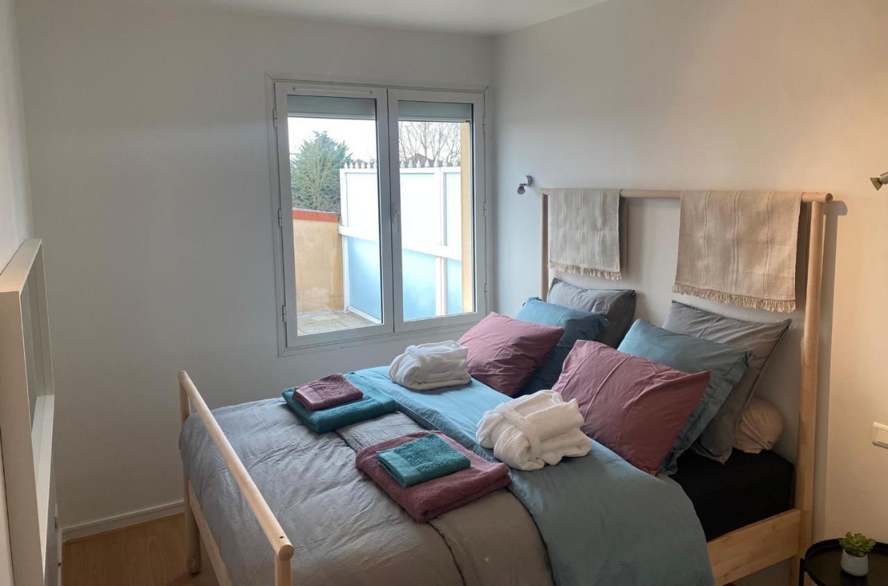 Appartement 2 Pieces De 44M² En Centre Ville Magny-les-Hameaux Buitenkant foto